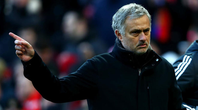 Mourinho thừa nhận cuộc chiến top 4 rất khó khăn