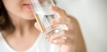 5 thời điểm không nên uống nước
