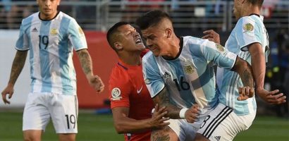 Rojo văng tục khi được Mourinho thông báo Alexis Sanchez tới MU