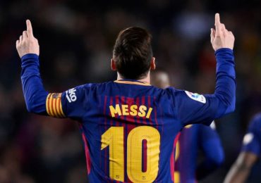 Messi ghi hat-trick, Barca lập kỷ lục bất bại ở La Liga