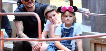 Vợ chồng Beckham dẫn các con đi chơi Disneyland