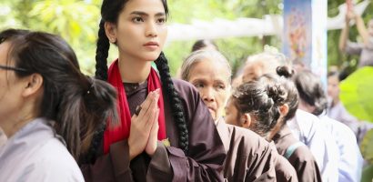 Mừng Phật đản, Á hậu Trương Thị May viếng chùa cầu bình an
