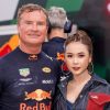 Sam quyến rũ bên ‘tay đua huyền thoại F1’ David Coulthard