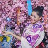 Á hậu Kim Nguyên diện Yukata, đi guốc gỗ đến lễ hội Nhật Bản