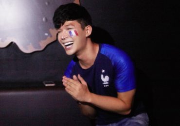 Nathan Lee bật khóc mừng Pháp giành ngôi vô địch World Cup 2018