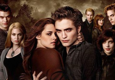 Những ngôi sao ‘Twilight’ bị đồng tiền hủy hoại sự nghiệp sau 10 năm