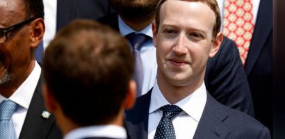 Cổ đông Facebook lại đề nghị Mark Zuckerberg từ chức