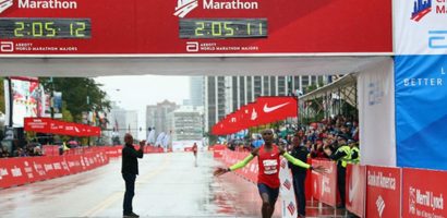 Chicago Marathon có nhà vô địch người Anh đầu tiên sau 22 năm