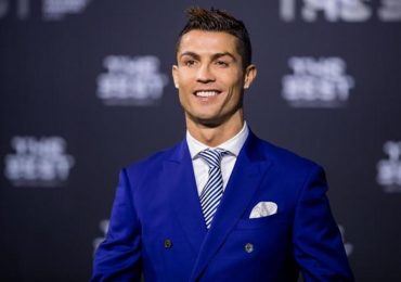 Ronaldo dẫn đầu top 10 ‘ông hoàng’ trên Instagram