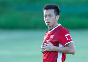AFF Cup 2018: Đội trưởng Văn Quyết trầm ngâm trong buổi tập của tuyển Việt Nam