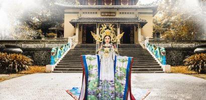 Hoa hậu Châu Ngọc Bích mang áo dài biểu tượng hoa sen trắng tới Mrs Universe 2018