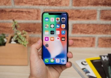 Apple bất ngờ bán lại iPhone X với giá rẻ hơn