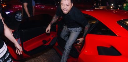 Tuấn Hưng chạy show bằng siêu xe 16 tỉ