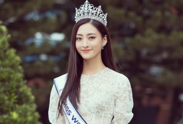 Trang chủ Miss World khen ngợi Tân hoa hậu Lương Thùy Linh