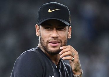 Messi lên tiếng về nghi vấn dùng quyền lực trong vụ Neymar