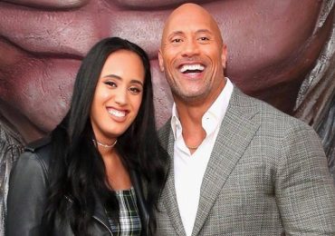 Con gái 19 tuổi nối nghiệp đô vật của tài tử The Rock