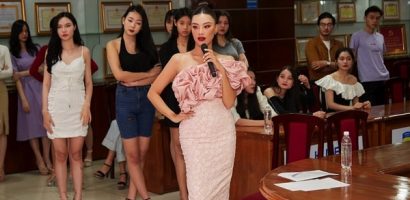 Á hậu Kim Duyên huấn luyện các thí sinh ‘Miss Hutech 2021’