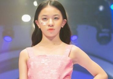 Thần thái chuyên nghiệp của mẫu nhí 12 gây bất ngờ tại International Fashion Runway 2021