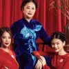 Ba thế hệ nhà Trương Ngọc Ánh diện áo dài, cùng khoe sắc trước thềm năm mới
