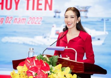 Hoa hậu Thuỳ Tiên gửi lời tri ân đến các chiến sĩ cảnh sát biển