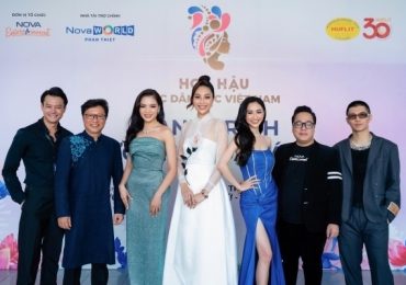 Sinh viên Huflit hào hứng trong ngày tuyển sinh Hoa hậu các Dân tộc Việt Nam 2022