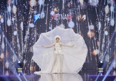 Choáng ngợp trước loạt trang phục dân tộc ‘càn quét’ sân khấu bán kết Miss Charm 2023