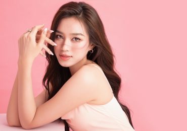 Hoa hậu Đỗ Thị Hà tung bộ ảnh cực ‘lung linh’ đón tuổi mới