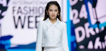 Bảo Hà làm first face catwalk lạnh lùng trong trang phục công sở