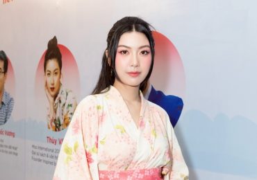 Á hậu Thúy Vân hóa thiếu nữ Nhật trong talkshow văn hóa