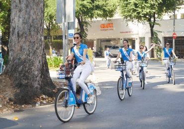 Thí sinh Miss Cosmo Vietnam 2023 đạp xe vì môi trường tại Thành phố Hồ Chí Minh