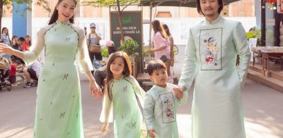 Gia đình đạo diễn Hoàng Nhật Nam diện áo dài truyền thống đón tết Tây