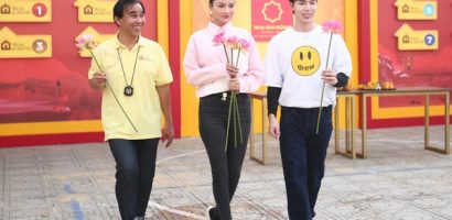 Siêu mẫu Vũ Thu Phương dạy catwalk ‘mổ cò’ cho MC Quyền Linh