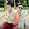 ‘Psy nhí’ Hwang Min Woo đã trưởng thành, cùng em trai về quê mẹ làm từ thiện
