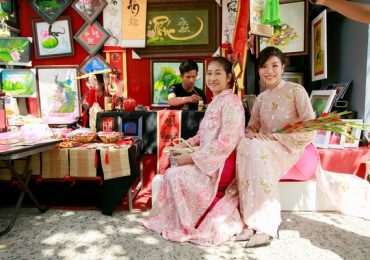 Minh Tú và mẹ lưu giữ kỷ niệm đẹp trong bộ ảnh du xuân đầu năm