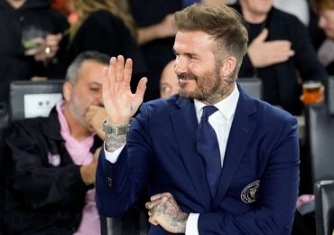 David Beckham gia nhập cuộc sống bình dị cùng Messi tại Miami, đi săn hàng giảm giá