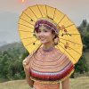 H’Hen Niê diện trang phục dân tộc Thái và H’Mông, giao lưu cùng người dân Điện Biên