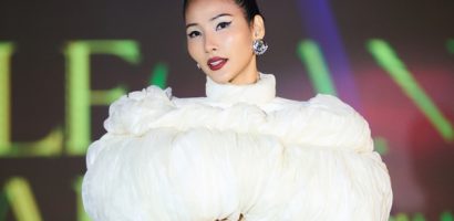 Hoàng Thuỳ, Quỳnh Anh catwalk thần thái tại dạ tiệc Elegant Lady