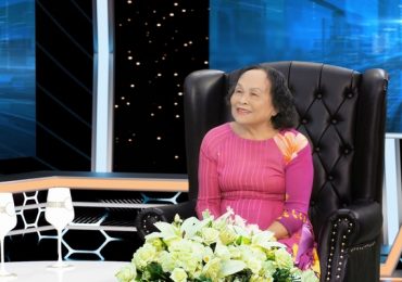 Nguyễn Ngọc Huệ kể chuyện giấu đạn vào tấm ván, nhờ địch đẩy lên xe vận chuyển
