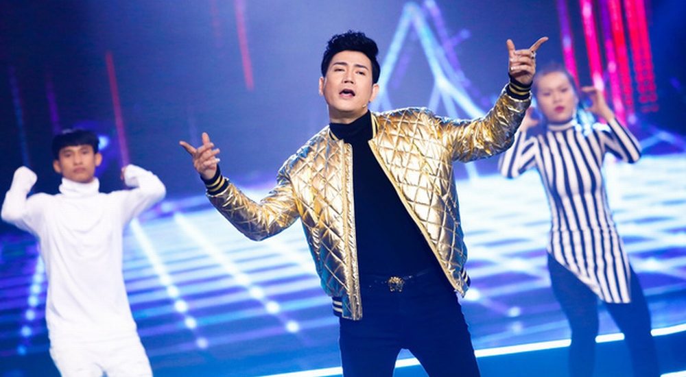 Quách Thành Danh phong độ trong mini show hoành tráng
