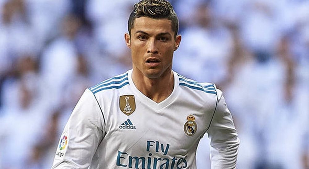 Ronaldo: ‘Chẳng ai có thể làm CR7, chẳng ai sánh được với tôi’