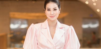 Hoa hậu Phạm Hương khoe chân dài miên man tại sự kiện