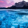 Hồ bong bóng băng kỳ lạ ở Canada