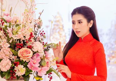 Dương Yến Nhung diện áo dài khoe vẻ đẹp dịu dàng, nền nã tại sự kiện