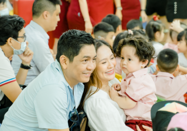 Loạt biểu cảm đáng yêu của con trai Thanh Thúy – Đức Thịnh ngày đầu tiên đi mẫu giáo