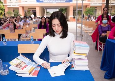 Lương Thuỳ Linh truyền cảm hứng với dự án ý nghĩa nhân ngày sách Việt Nam
