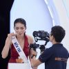 Miss Cosmo Vietnam: Giám khảo ‘hoảng sợ’ khi thí sinh thử thách ăn đuông dừa