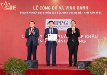 IPPG và Johnathan Hạnh Nguyễn được vinh danh ‘Doanh nghiệp đạt chuẩn Văn hoá kinh doanh Việt Nam’