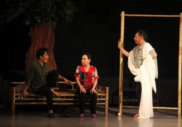 Võ Tấn Phát, Việt Hương và Bảo Bảo – ‘Bộ ba’ hài hước trong ‘Lụa máu’