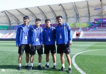 Đội tuyển Việt Nam đấu Indonesia trên sân nhỏ hơn cả Hàng Đẫy nhưng đẹp mê li