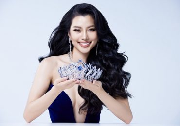 Á hậu Hoàng Nhung rạng rỡ bên chiếc Tiara – Miss Cosmo Vietnam 2023